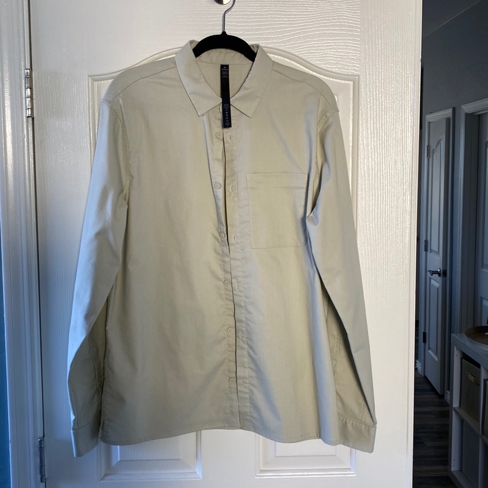 EUC Lululemon button down shirt in tan.  Slim fit